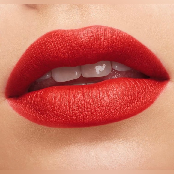 New "Lady Danger" MACximal silky matte lipstick - Picture 5 of 9